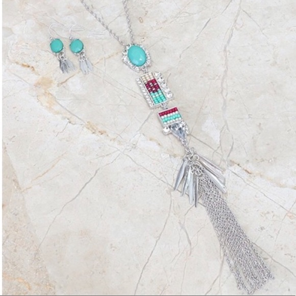 white box Jewelry - ‼️SALE‼️ Necklace Set